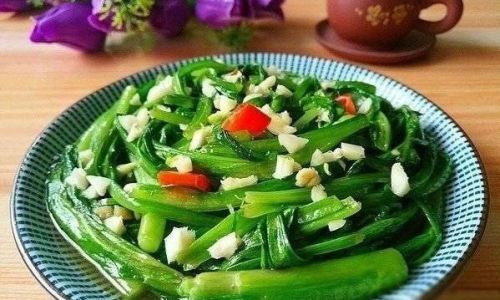 Mastering the Art of Stir-Frying Oilseed Mustard Greens