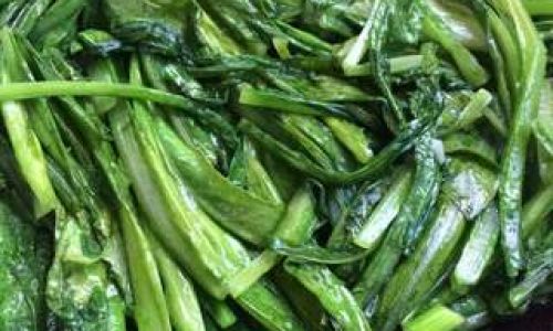 Mastering the Art of Stir-Frying Oilseed Mustard Greens