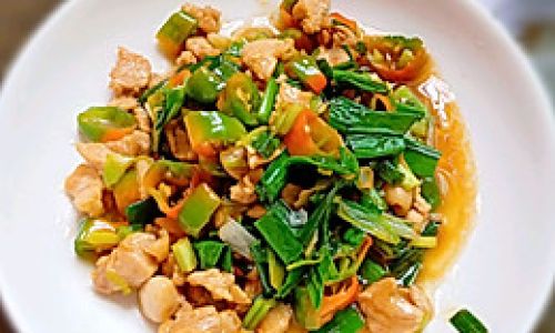 How to Make Stir-Fried Chicken with Green Peppers:A Culinary Journey