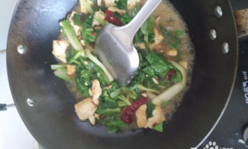 How to Make a Delicious Vegetable and Duck Blood Soup