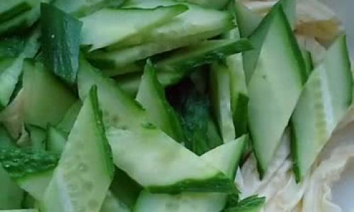 How to Make Spicy and Tangy Tofu Skin Salad