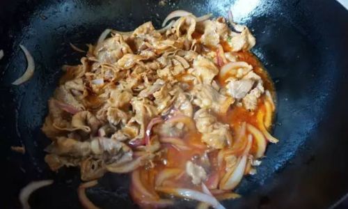 How to Make Kimchi Beef Bowl:A Delicious and Hearty Meal