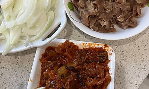 How to Make Kimchi Beef Bowl:A Delicious and Hearty Meal