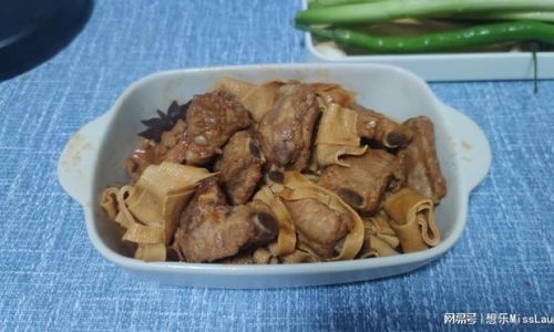 Mastering the Art of Pork Ribs and Tofu Skin Stew:A Comprehensive Guide