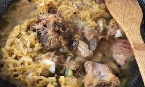 Mastering the Art of Pork Ribs Stew with Sauerkraut