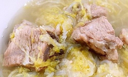 Mastering the Art of Pork Ribs Stew with Sauerkraut