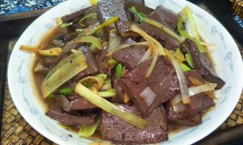 Mastering the Art of Delicious Sheep Blood Tofu:A Culinary Journey