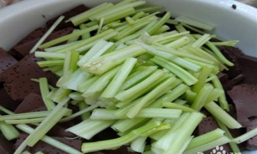Comprehensive Recipes for Stir-Frying Celery with Sheeps Blood