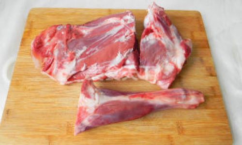 Mastering the Art of Cooking a Delicious Lamb Leg