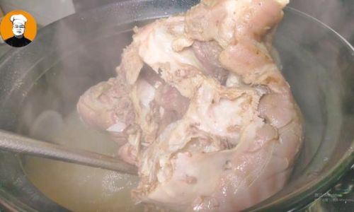A Comprehensive Guide to Stewing a Whole Sheeps Head:A Culinary Adventure