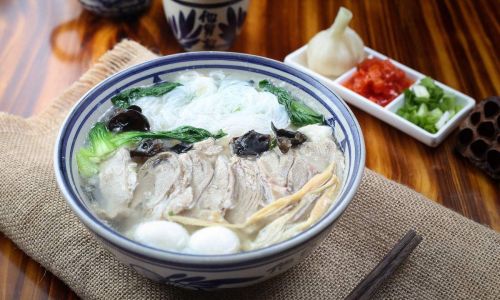 How to Make Mutton Stew with Steamed Buns:A Culinary Delight from Northern China