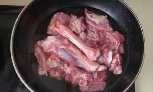 The Great Debate:Cooking Lamb with Hot Water or Cold Water