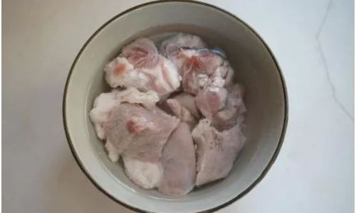 The Great Debate:Cooking Lamb with Hot Water or Cold Water