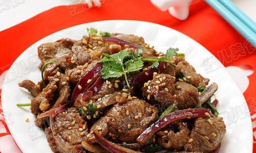 Mastering the Art of Stir-Frying Lamb with Onions
