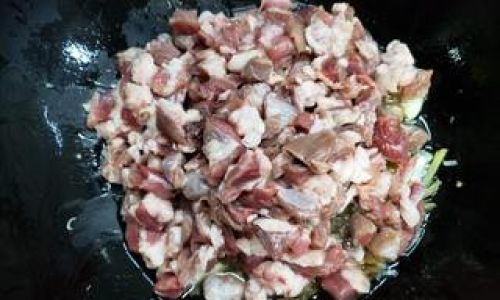 Mastering the Art of Making Mutton Stew Yangrou Saozi)A Culinary Journey
