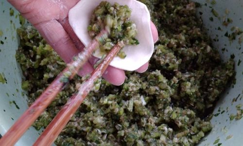 How to Make Lamb and Celery Dumplings:A Culinary Delight