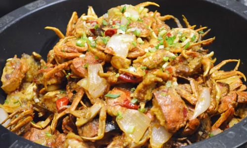 A Culinary Journey Through Hangzhou:Mastering the Art of Stir-Fried West Lake Lotus Root