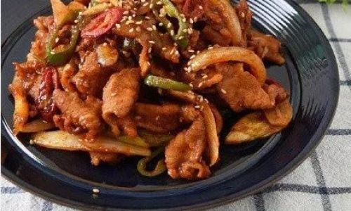 Mastering the Art of Stir-Fried Pork Belly:Secrets to Tender,Flavorful Slices Every Time