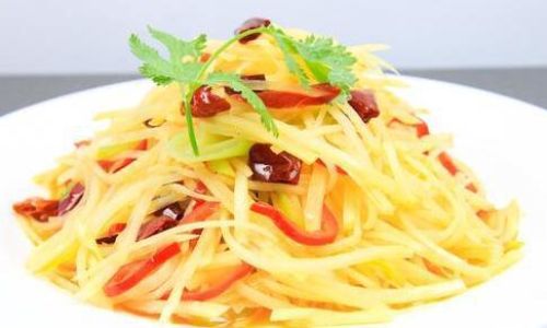 Mastering the Art of Crispy and Oily Stir-Fried Potato Shreds:A Comprehensive Guide