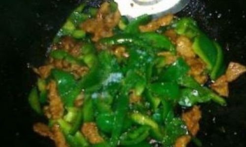 Mastering the Art of Stir-Frying Sweet Peppers:Perfect Cooking Time and Techniques