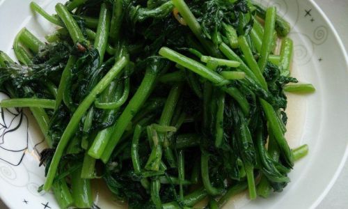 Mastering the Art of Stir-Fried Garland Chrysanthemum:A Step-by-Step Guide to Culinary Perfection