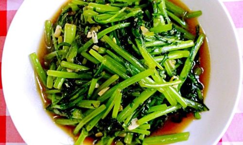 Mastering the Art of Stir-Fried Garland Chrysanthemum:A Step-by-Step Guide to Culinary Perfection