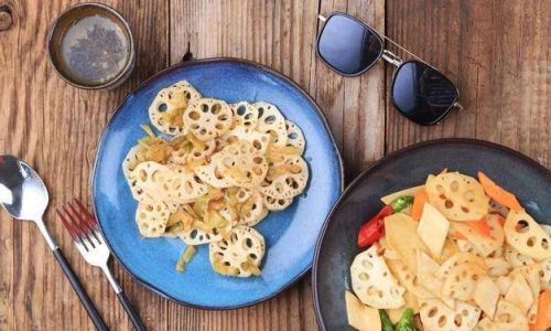 Mastering the Art of Sweet and Sour Lotus Root Slices:A Step-by-Step Guide to Culinary Perfection