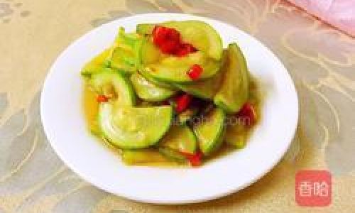 Mastering the Art of Stir-Fried Zucchini:A Flavorful Journey from Farm to Table