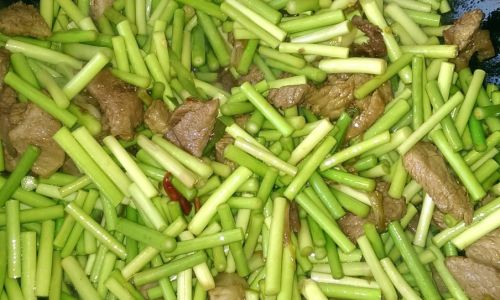 Mastering the Art of Stir-Fried Garlic Sprouts:A Guide to Culinary Perfection