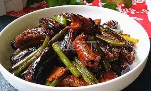 Mastering the Art of Stir-Fried Eel:How Long to Cook for Perfect Tenderness and Flavor