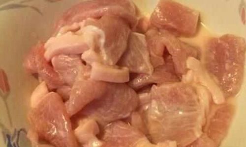 Mastering the Art of Stir-Frying Meat with Starch:A Comprehensive Guide to Tender,Juicy Results