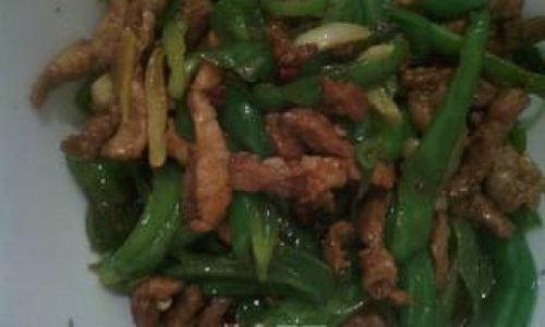 Mastering the Art of Stir-Fried Shredded Pork with Green Peppers:A Step-by-Step Guide