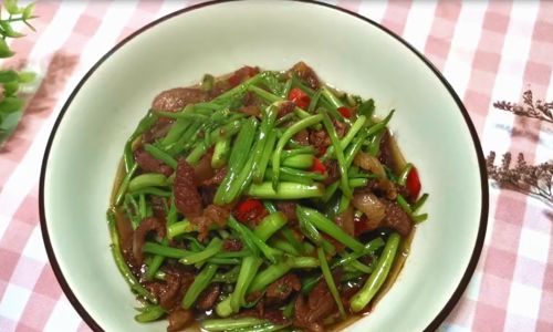 Mastering the Art of Simple and Delicious Stir-Fried Celery:A Comprehensive Guide