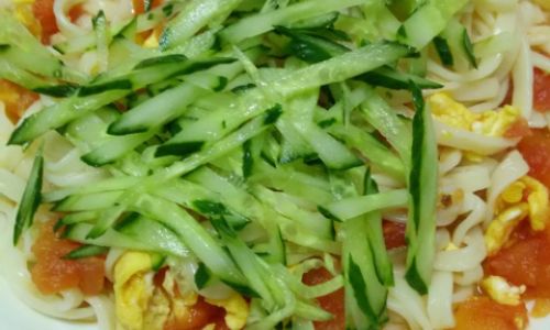How to Make a Delicious Tomato-Based Sauce for Noodles