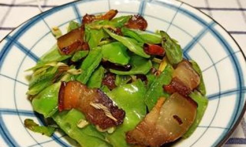 How to Make Honey-Roasted Edamame with Preserved Pork