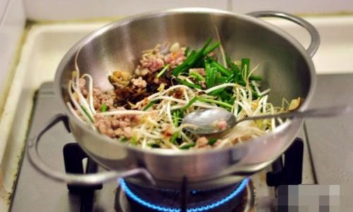 How to Make Authentic Mifen Rice Noodles)A Step-by-Step Guide