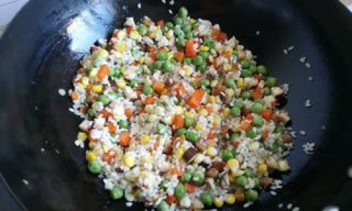 How to Steam Rice and Vegetables Together:A Comprehensive Guide