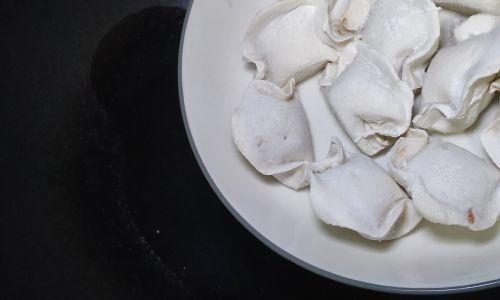 How to Make Sesame Sauce Dumplings:A Culinary Delight
