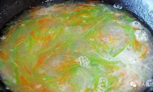 How to Make Green Radish Shreds with Vermicelli Noodles
