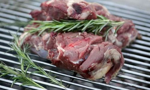 Mastering the Culinary Art:How to Cook Lamb and Chinese Toon Deliciously