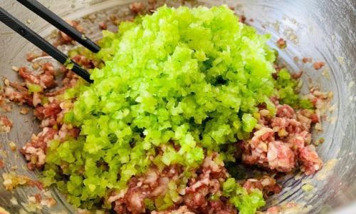 Enhancing the Flavor of Lamb Stew:A Guide to Complementary Vegetables