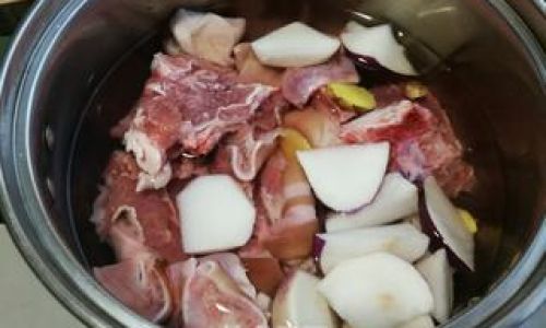 A Culinary Delight:How to Make Goat Meat Stew with Chinese Yam