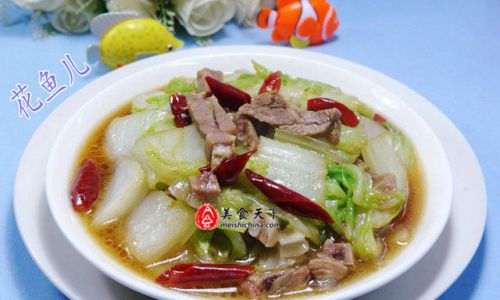 Mastering the Art of Stir-Frying Mutton with Chinese Cabbage