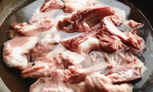 How to Stew Lamb Chops Until Theyre Tender and Delicious