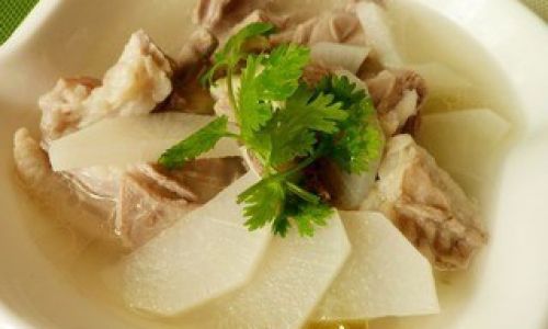 Mastering the Art of Crafting a Delicious Lamb Chop and Chinese Yam Soup