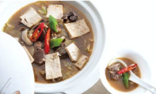 The Best Herbal Ingredients to Pair with Lamb Ribs for a Nourishing Soup