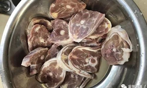 Mastering the Art of Simple yet Delicious Lamb Neck Chops
