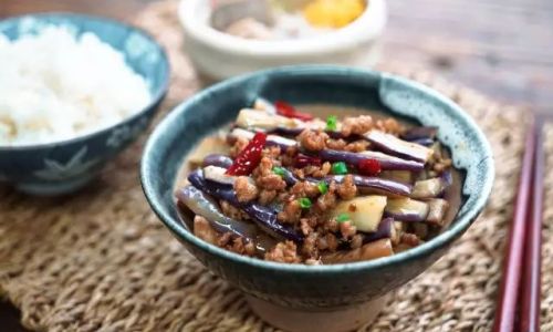 Mastering the Art of Frying Eggplant:Perfect Timing and Techniques for Crispy,Tender Results