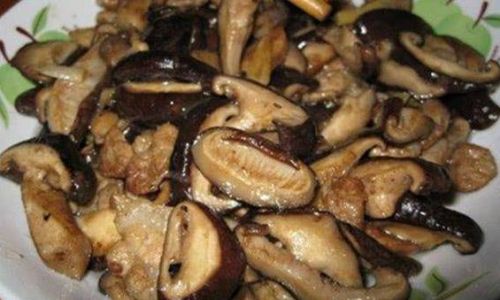Mastering the Art of Stir-Fried Lotus Root Slices:Cooking Time and Techniques Unveiled