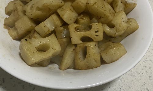 Mastering the Art of Stir-Fried Lotus Root:A Culinary Guide to Crispy Perfection